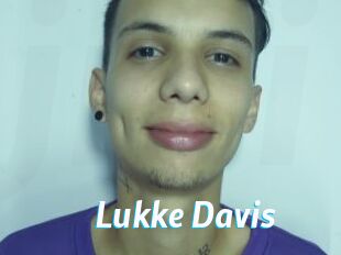 Lukke_Davis