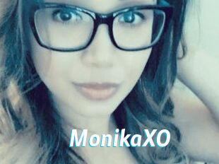 MonikaXO