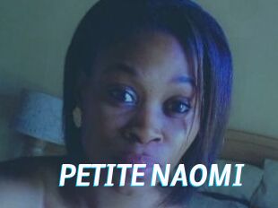 PETITE_NAOMI